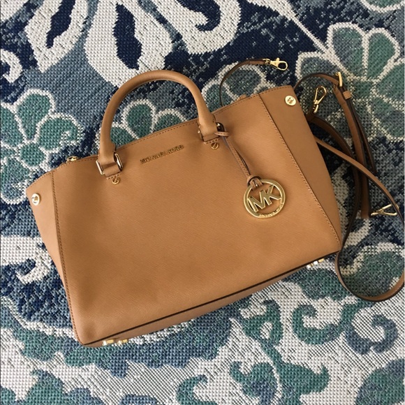 Michael Kors Sutton Medium Leather Satchel - Picture 2 of 9